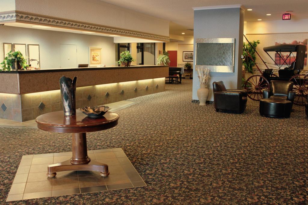 Hotel & Conference Centre 3*